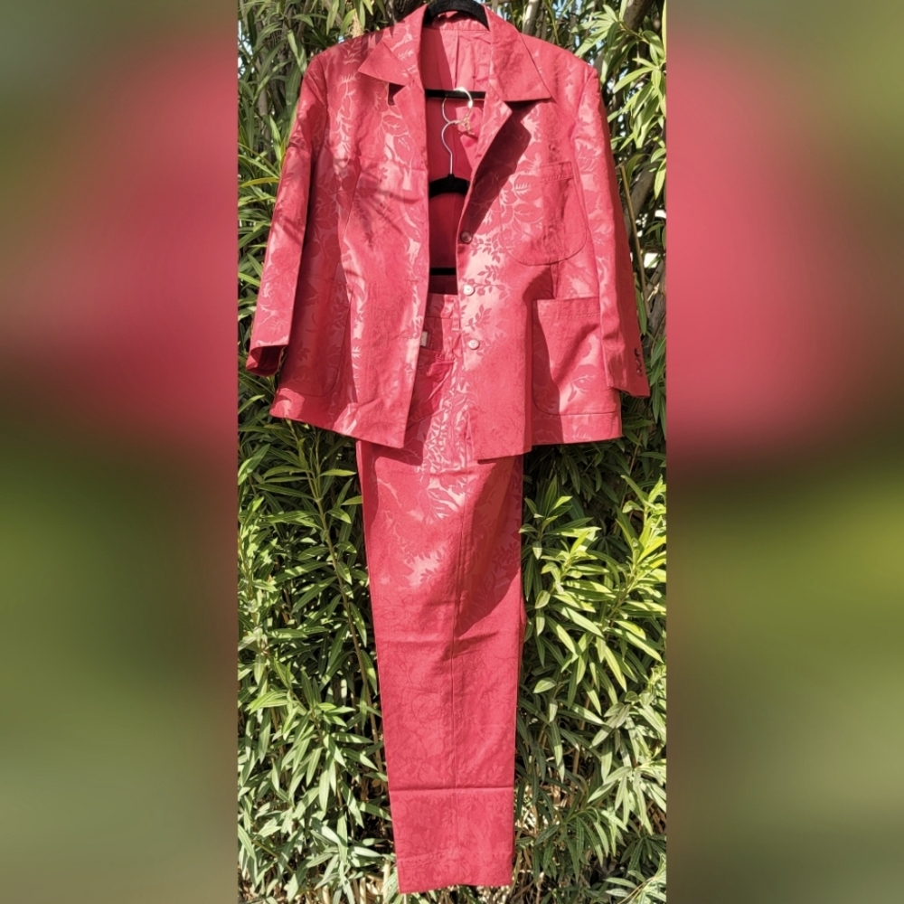 MUST SEE PHOTOS VINTAGE Custom tailored Brocade Pattern A line pants suit